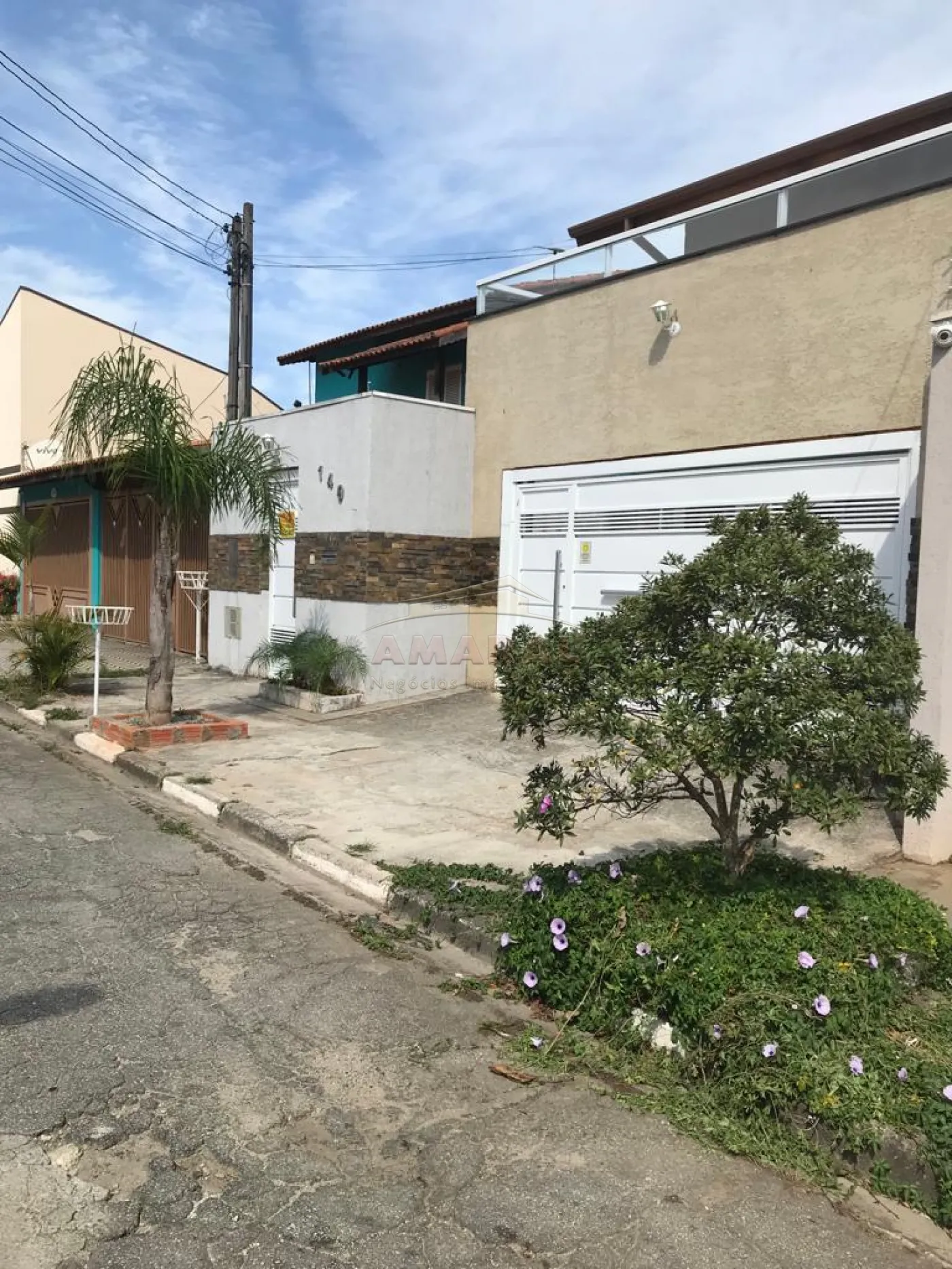 Comprar Casas / Sobrado em Suzano R$ 850.000,00 - Foto 2