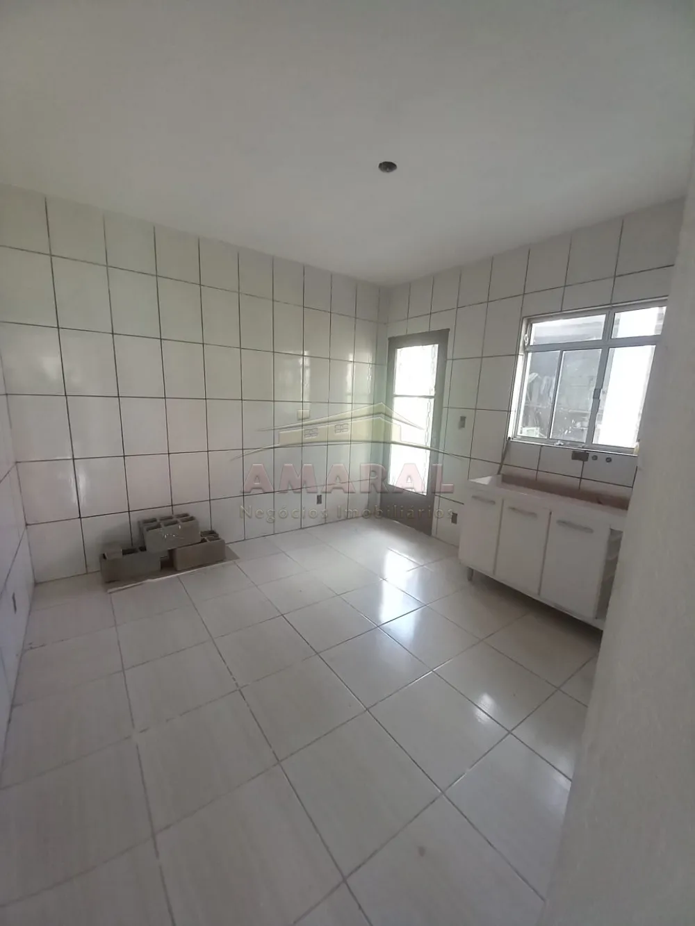 Alugar Casas / Sobrado em Suzano R$ 1.000,00 - Foto 4