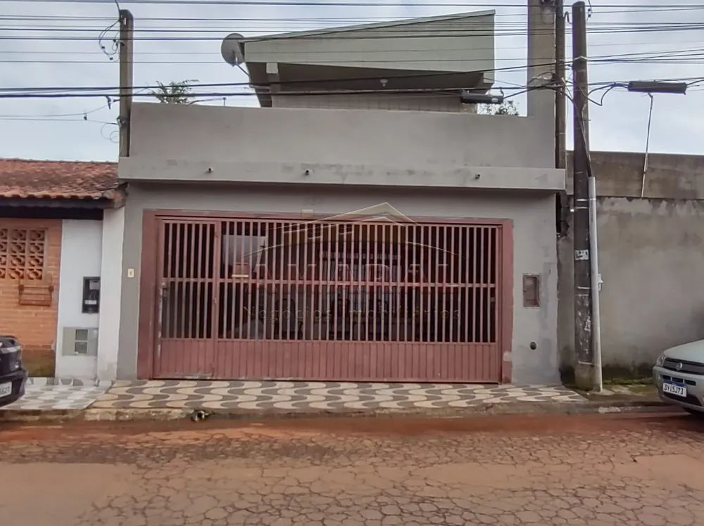 Comprar Casas / Sobrado em Suzano R$ 460.000,00 - Foto 1