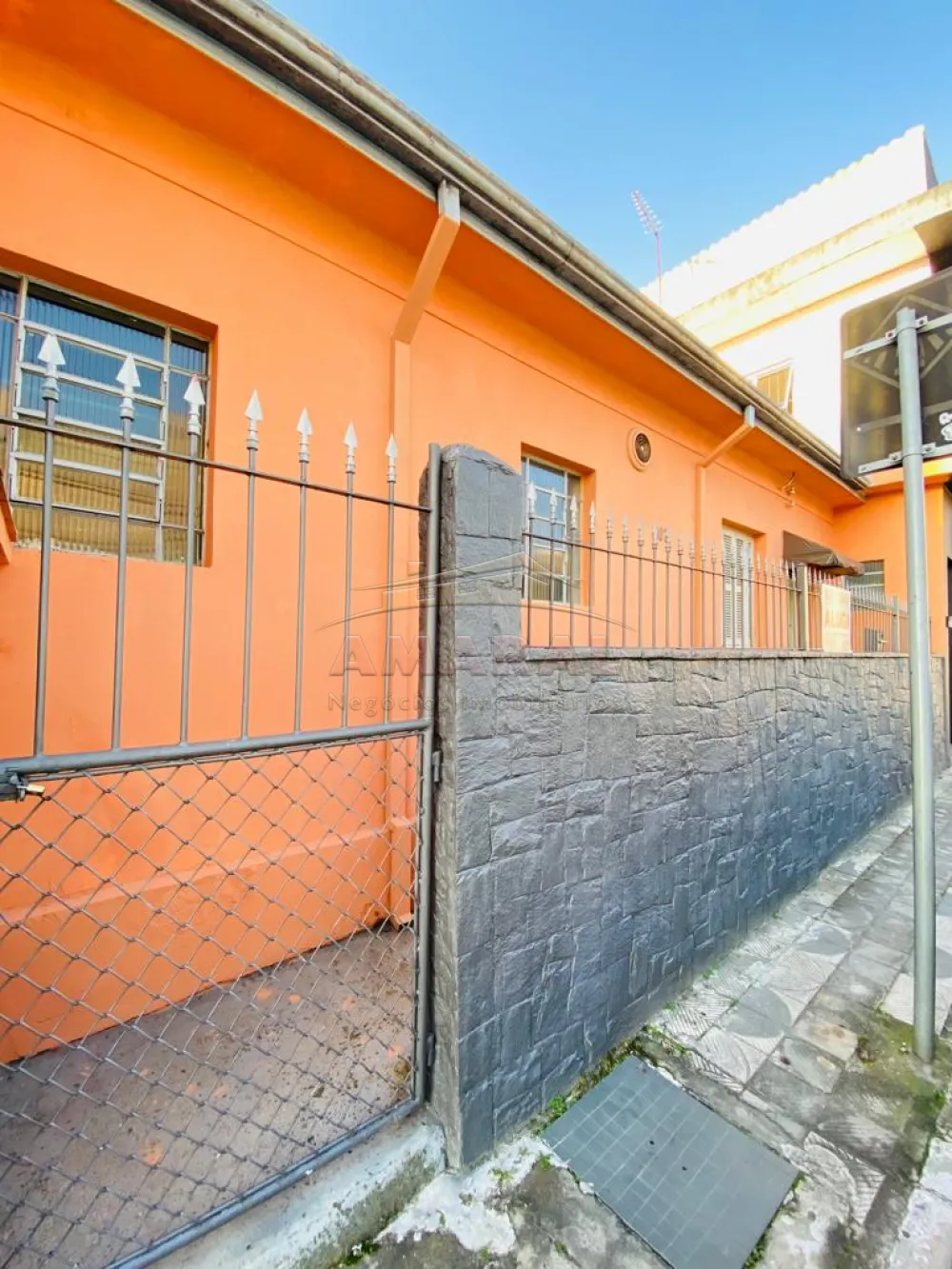 Alugar Casas / Térrea em Suzano R$ 5.000,00 - Foto 1