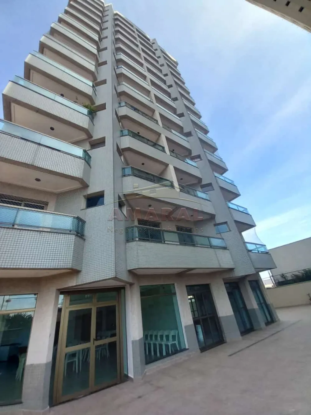 Comprar Apartamentos / Padrão em Suzano R$ 600.000,00 - Foto 1
