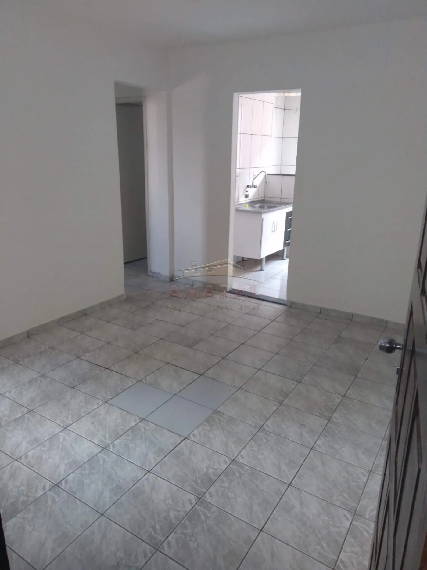 Comprar Apartamentos / Padrão em Suzano R$ 150.000,00 - Foto 3