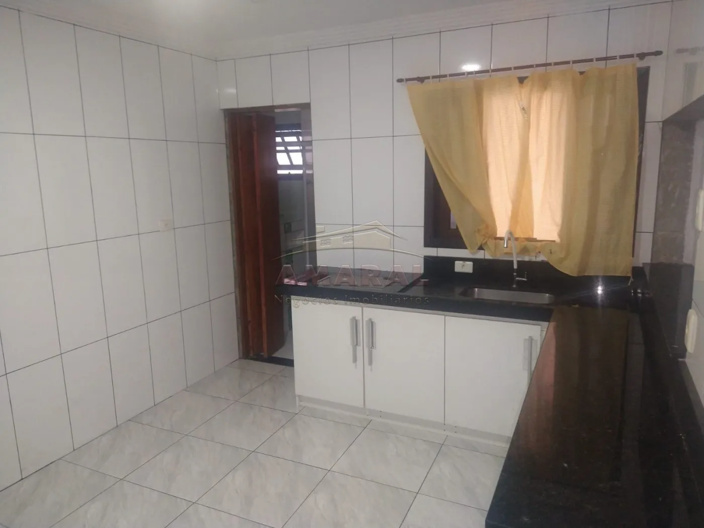 Comprar Casas / Sobrado em Suzano R$ 400.000,00 - Foto 11