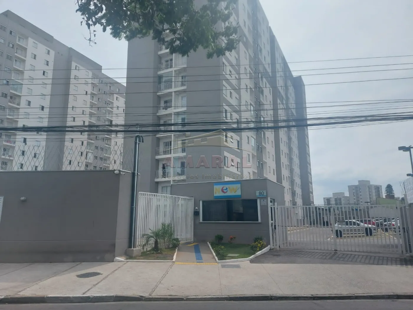 Alugar Apartamentos / Padrão em Poá R$ 1.200,00 - Foto 1