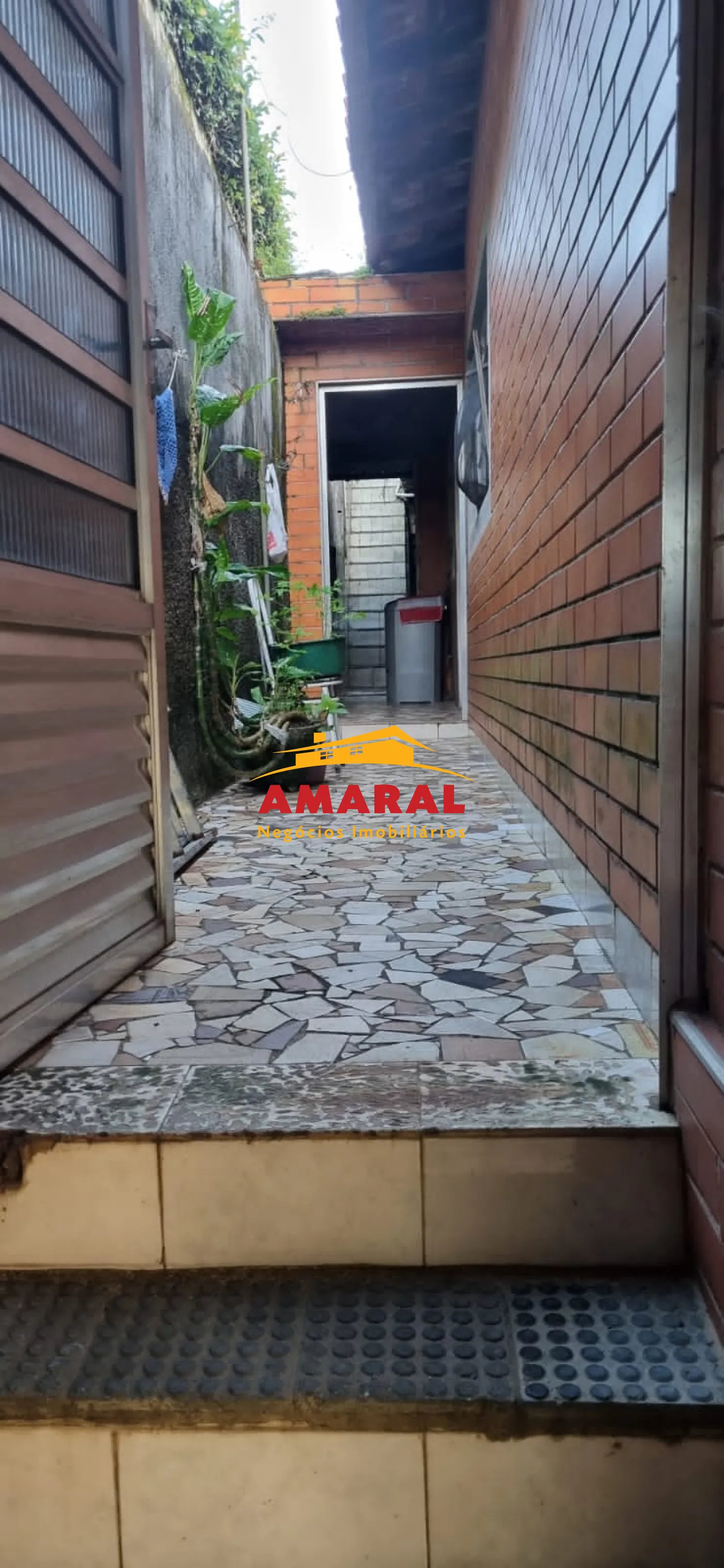 Comprar Casas / Assobradada em Suzano R$ 290.000,00 - Foto 2
