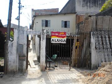 Alugar Casas / Térrea em Suzano. apenas R$ 300.000,00