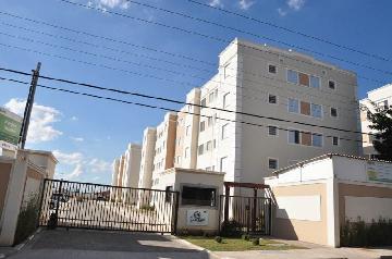 Alugar Apartamentos / Padrão em Suzano. apenas R$ 950,00