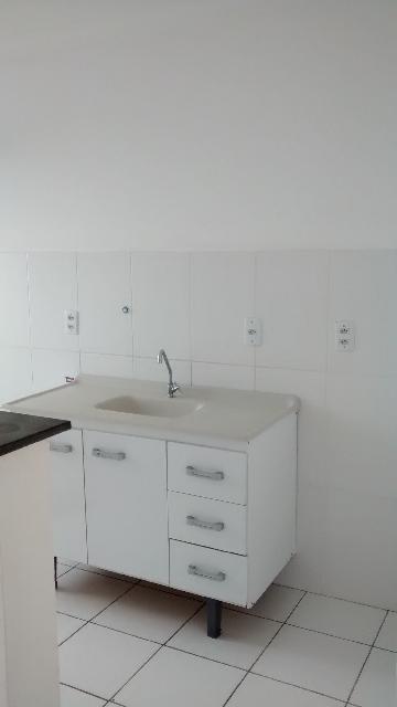 Alugar Apartamentos / Padrão em Suzano R$ 900,00 - Foto 2