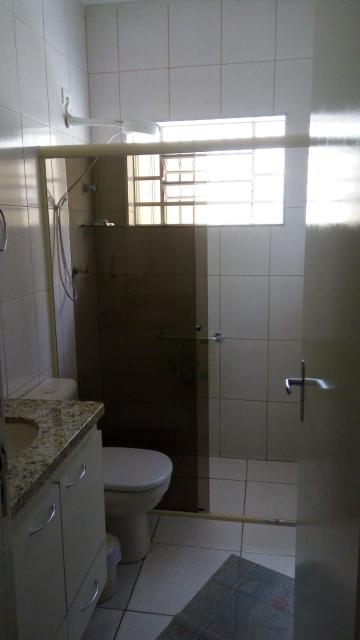 Alugar Casas / Térrea em Suzano R$ 5.000,00 - Foto 4