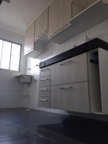 Alugar Apartamentos / Padrão em Suzano. apenas R$ 900,00