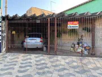 Alugar Casas / Térrea em Suzano. apenas R$ 700.000,00