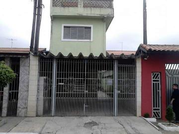 Alugar Casas / Sobrado em Suzano. apenas R$ 350.000,00