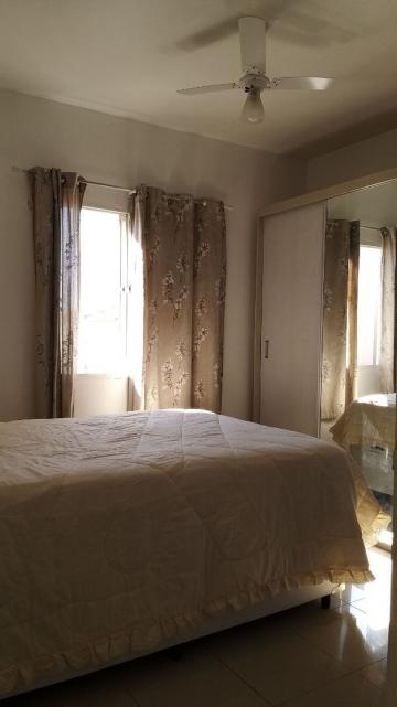 Comprar Apartamentos / Padrão em Suzano R$ 200.000,00 - Foto 4