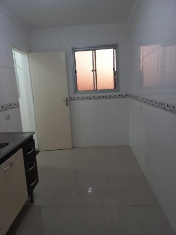 Alugar Apartamentos / Padrão em Suzano R$ 1.000,00 - Foto 2