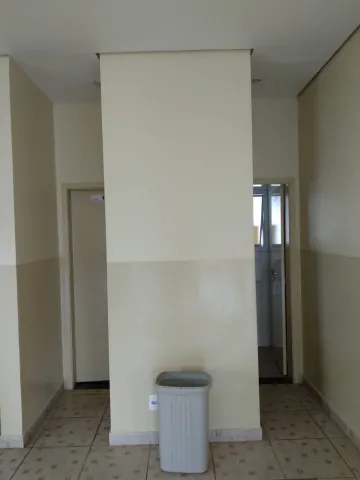 Comprar Apartamentos / Padrão em Mogi das Cruzes R$ 190.000,00 - Foto 3