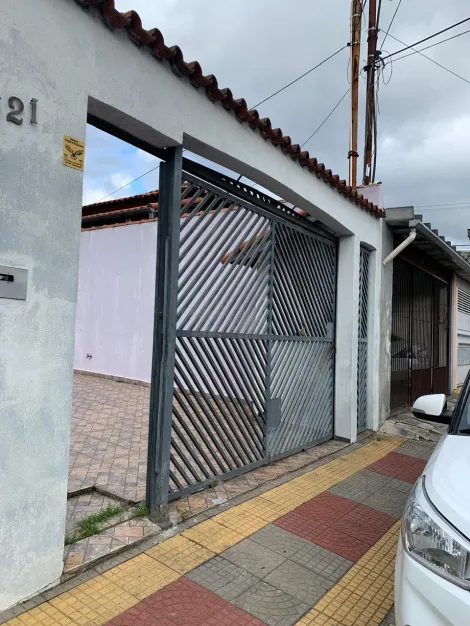 Alugar Casas / Térrea em Suzano. apenas R$ 3.200,00