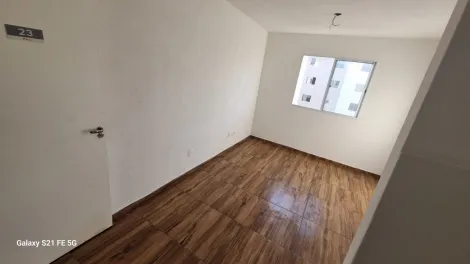 Alugar Apartamentos / Padrão em Suzano R$ 945,00 - Foto 2