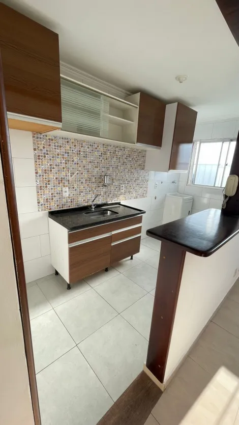 Alugar Apartamentos / Padrão em Suzano R$ 850,00 - Foto 1