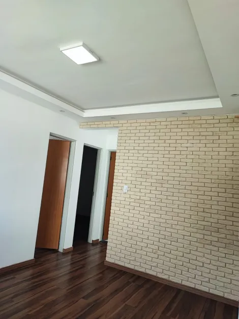 Comprar Apartamentos / Padrão em Suzano R$ 210.000,00 - Foto 2