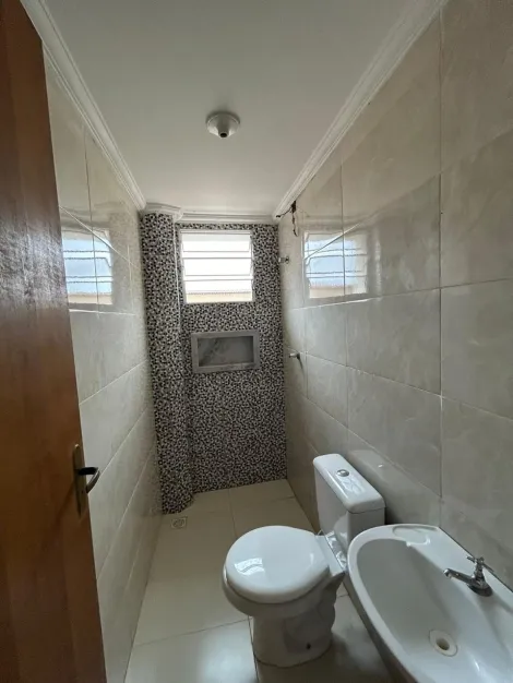 Alugar Apartamentos / Padrão em Mogi das Cruzes R$ 1.800,00 - Foto 2