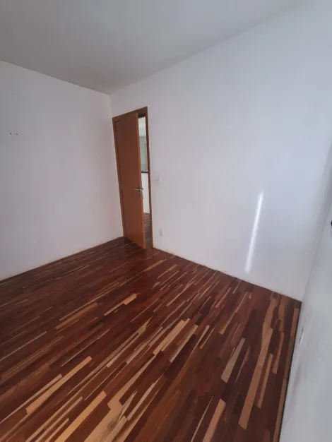 Comprar Apartamentos / Padrão em Suzano R$ 200.000,00 - Foto 3