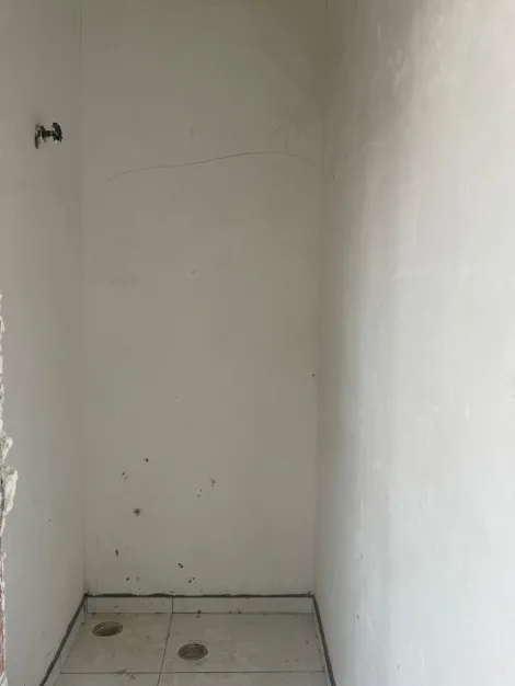 Alugar Comerciais / Ponto Comercial em Suzano R$ 1.150,00 - Foto 3