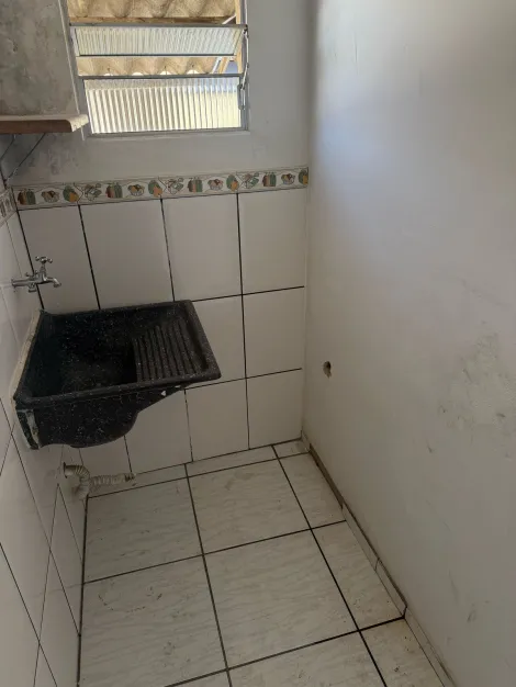 Alugar Casas / Assobradada em Suzano R$ 1.100,00 - Foto 7