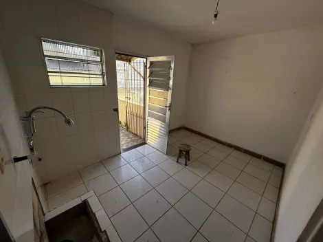 Alugar Casas / Assobradada em Suzano R$ 1.100,00 - Foto 3