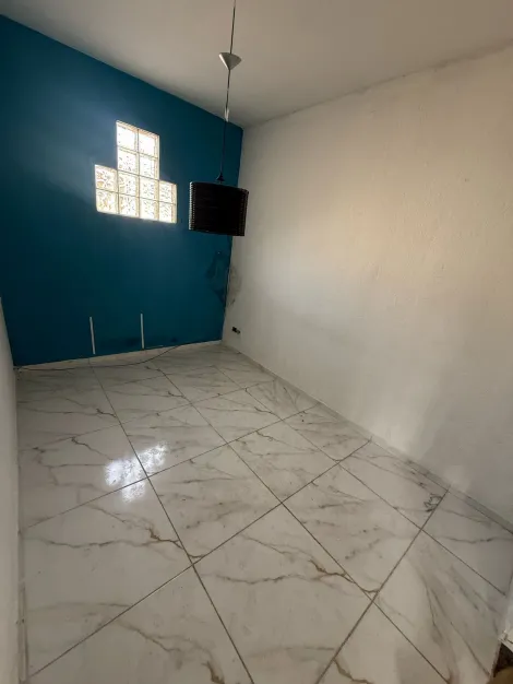 Alugar Casas / Assobradada em Suzano R$ 1.100,00 - Foto 4
