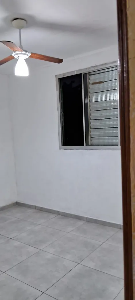 Alugar Apartamentos / Padrão em Suzano R$ 1.000,00 - Foto 3