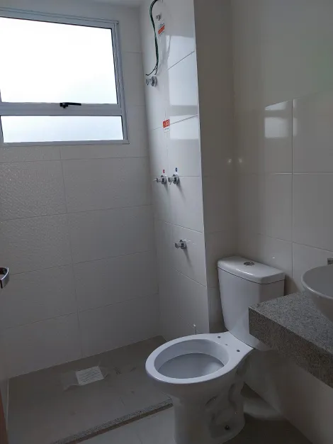 Alugar Apartamentos / Padrão em Mogi das Cruzes R$ 1.500,00 - Foto 4