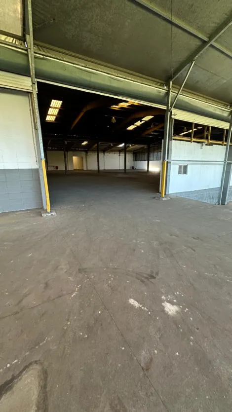Alugar Comerciais / Galpão - Comercial em Suzano R$ 95.000,00 - Foto 2