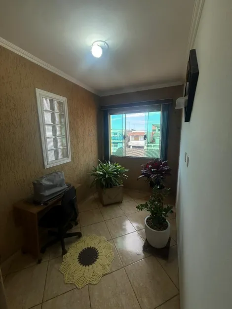 Comprar Casas / Sobrado em Suzano R$ 990.000,00 - Foto 3