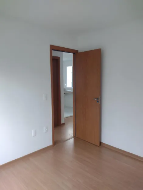 Alugar Apartamentos / Padrão em Suzano R$ 715,00 - Foto 3