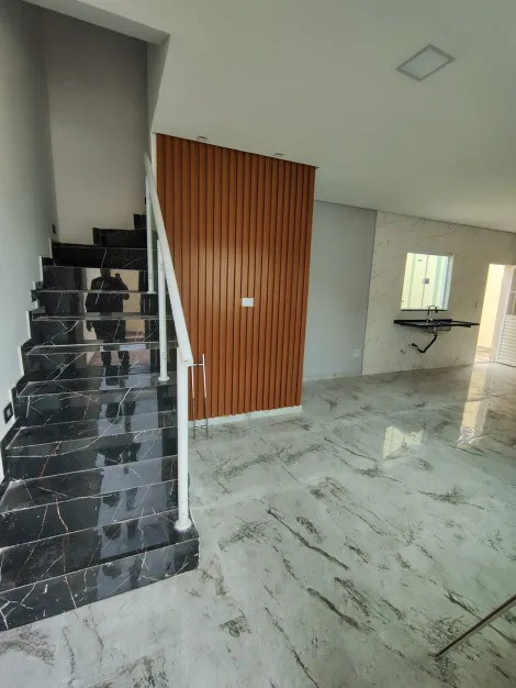 Comprar Casas / Sobrado em Itaquaquecetuba R$ 380.000,00 - Foto 4