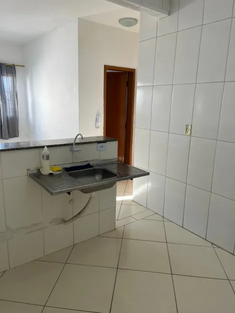Alugar Casas / Condomínio em Mogi das Cruzes R$ 1.500,00 - Foto 4