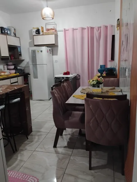 Comprar Casas / Sobrado em Suzano R$ 370.000,00 - Foto 2