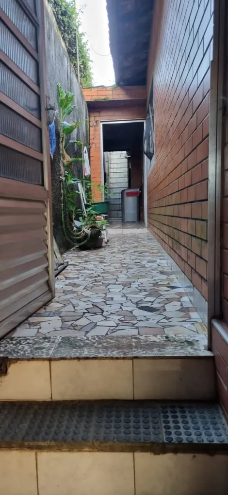 Comprar Casas / Assobradada em Suzano R$ 290.000,00 - Foto 2