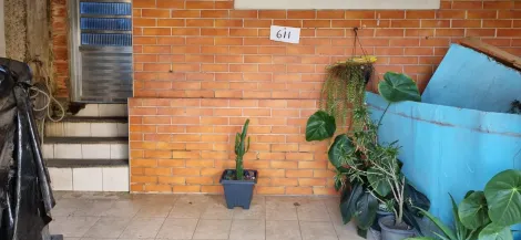 Comprar Casas / Assobradada em Suzano R$ 290.000,00 - Foto 4