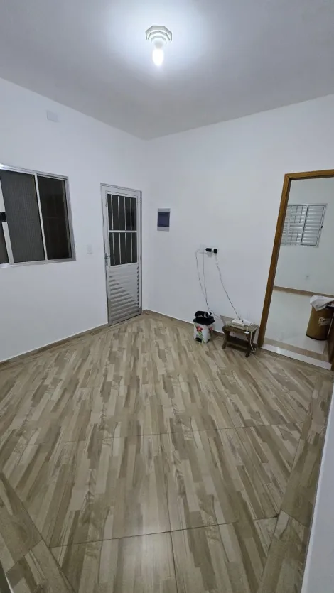 Alugar Casas / Térrea em Suzano R$ 2.050,00 - Foto 2