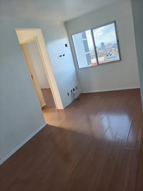 Alugar Apartamentos / Padrão em Suzano R$ 951,00 - Foto 2