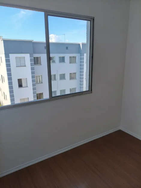 Alugar Apartamentos / Padrão em Suzano R$ 951,00 - Foto 9