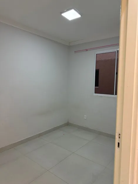 Comprar Apartamentos / Padrão em Suzano R$ 235.000,00 - Foto 2