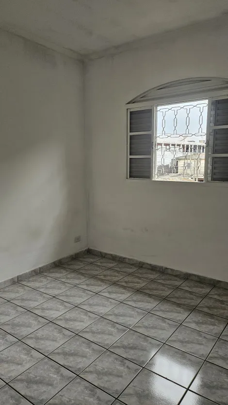 Alugar Casas / Sobrado em Suzano R$ 1.700,00 - Foto 5